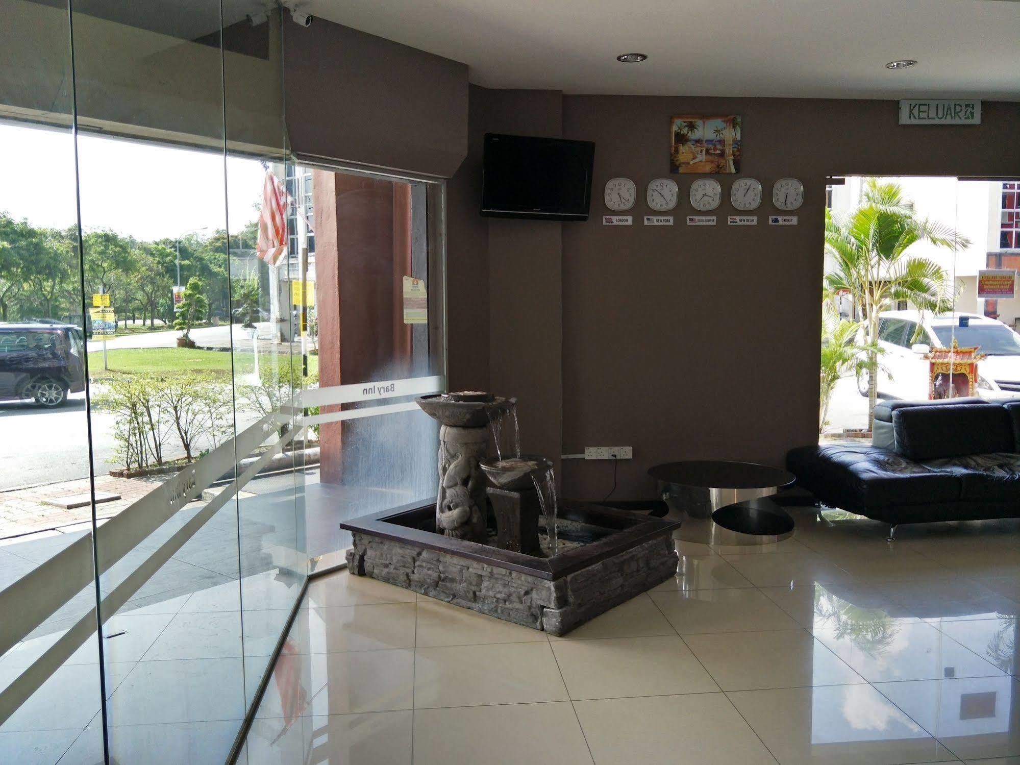 Bary Inn, Klia & Klia2 - 24 Hours Free Airport Pick-Up Sepang Esterno foto